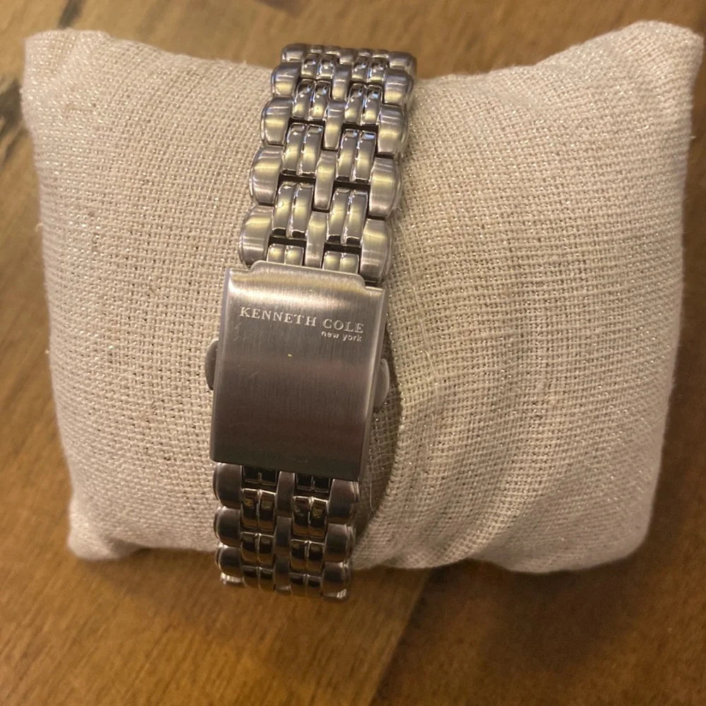 Men’s Kenneth Cole Watch - Picture 2 of 3